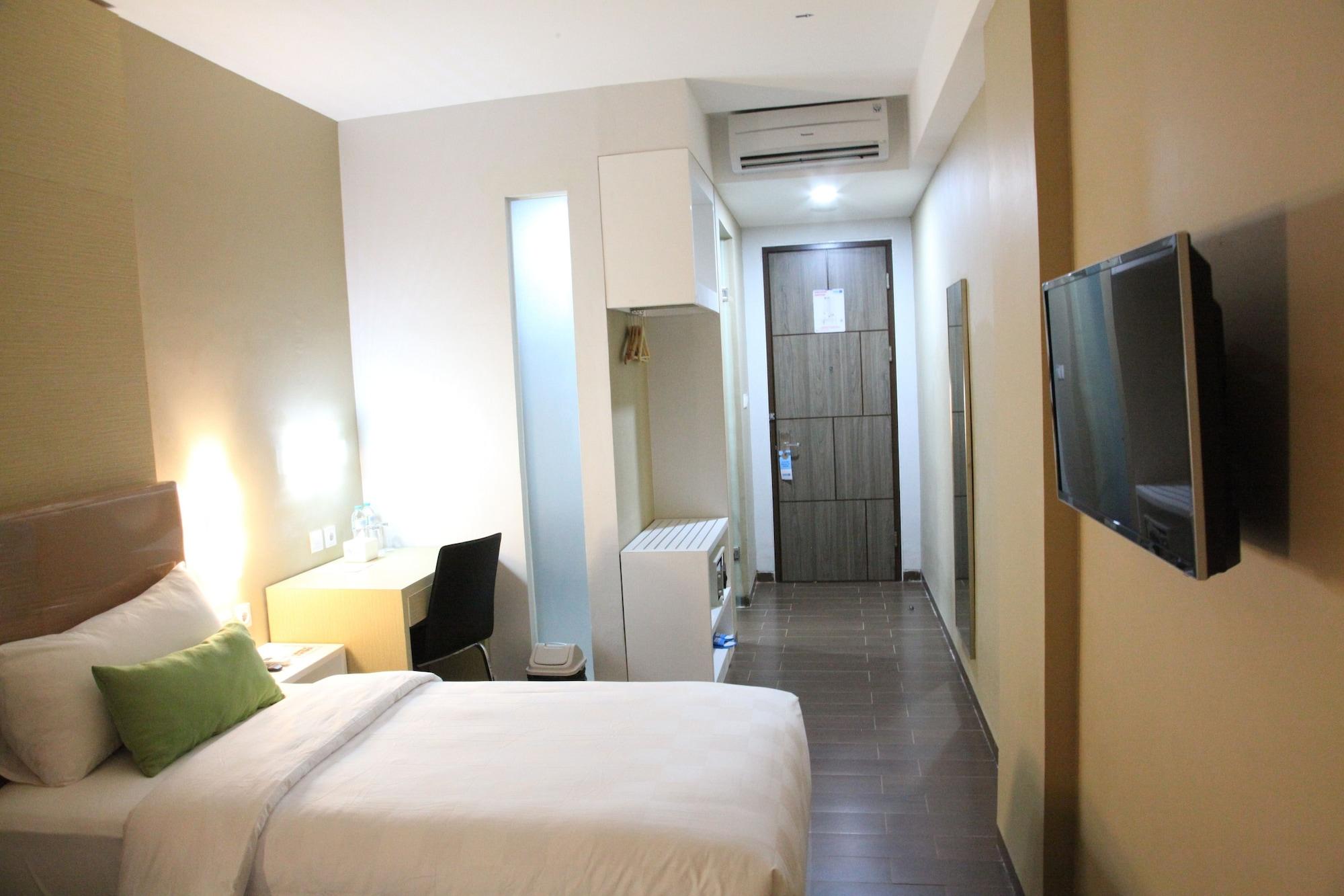 Terraz Tree Hotel Jakarta Exterior photo