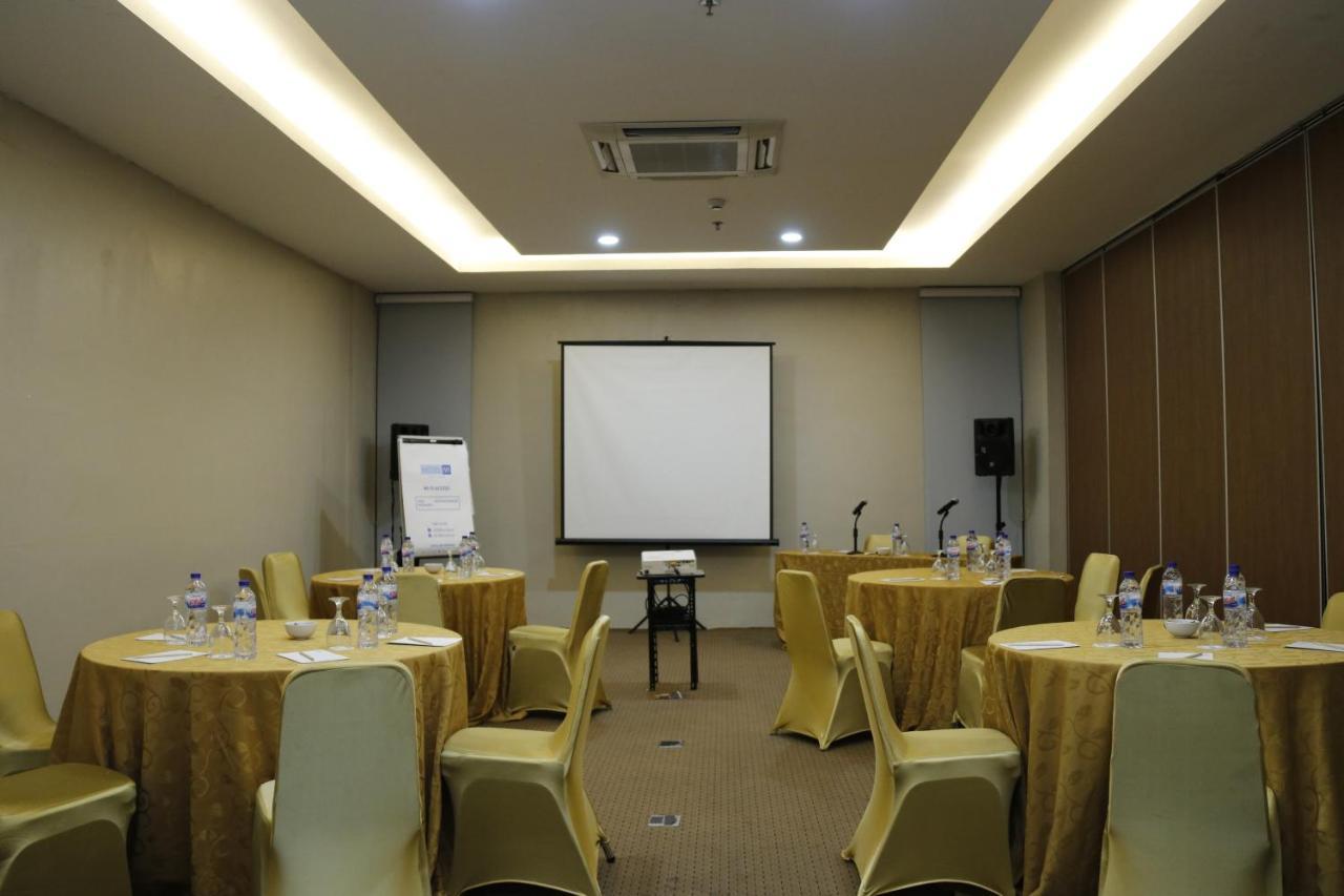 Terraz Tree Hotel Jakarta Exterior photo