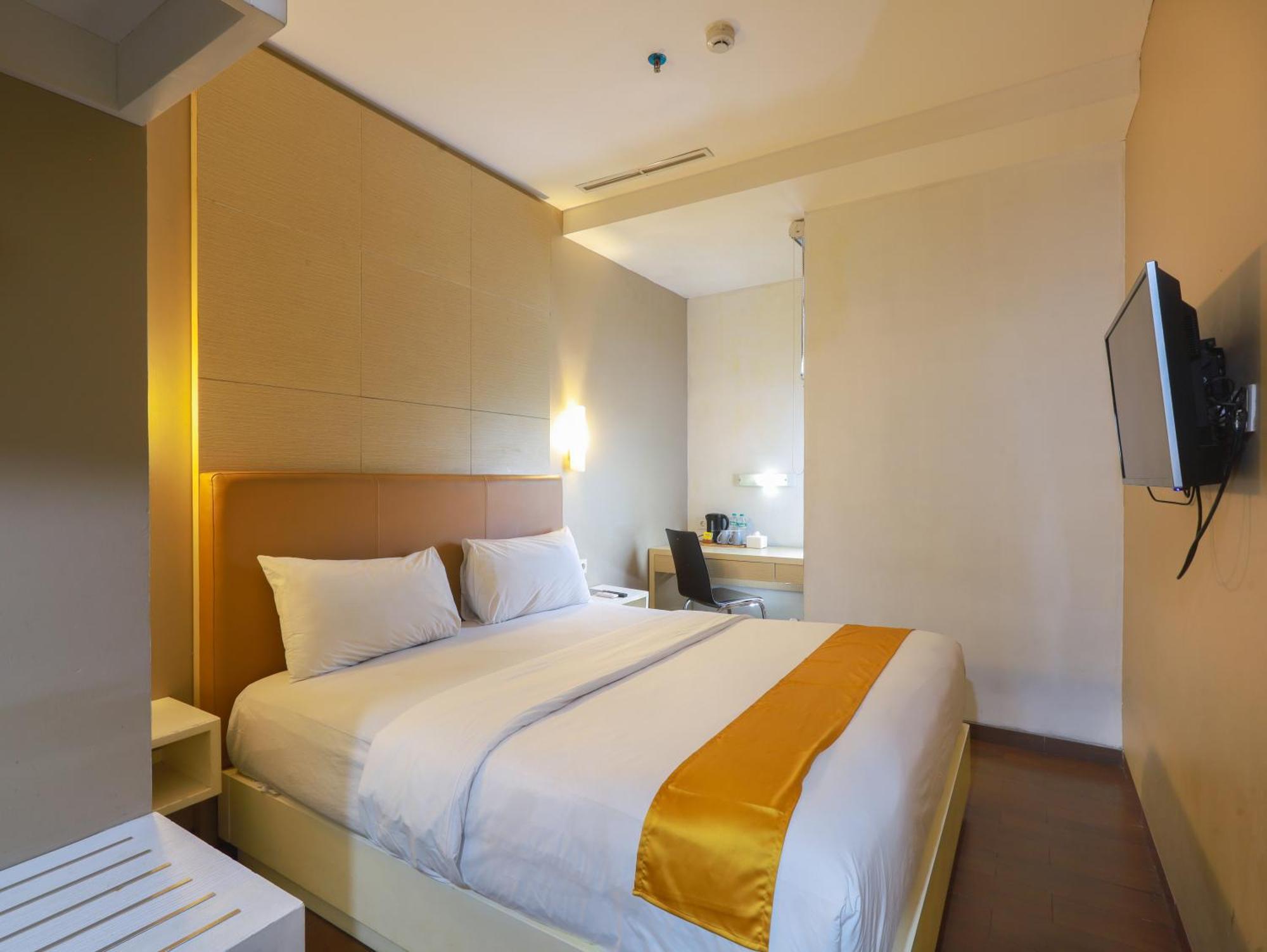 Terraz Tree Hotel Jakarta Exterior photo