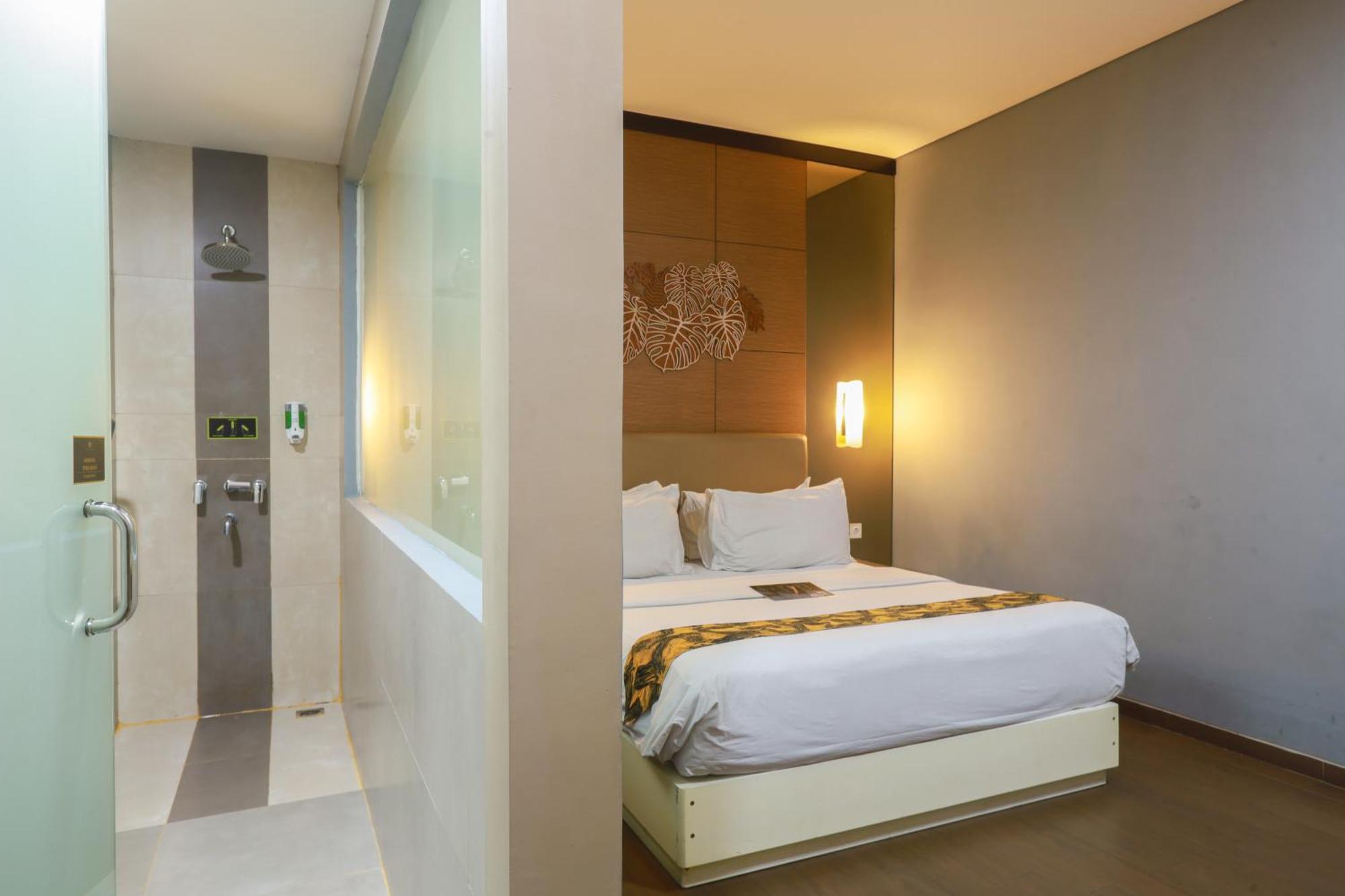 Terraz Tree Hotel Jakarta Exterior photo